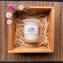 Load image into Gallery viewer, David Austin Rose Scented Soy Candle