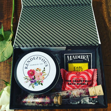 Load image into Gallery viewer, Pamper Hampers.