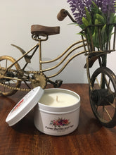 Load image into Gallery viewer, Forest Berries and Figs Scented Soy Candle