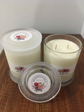 Load image into Gallery viewer, Creamy Vanilla Scented Soy Candle