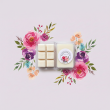 Load image into Gallery viewer, Rendezvous Wax Melt Square Centred
