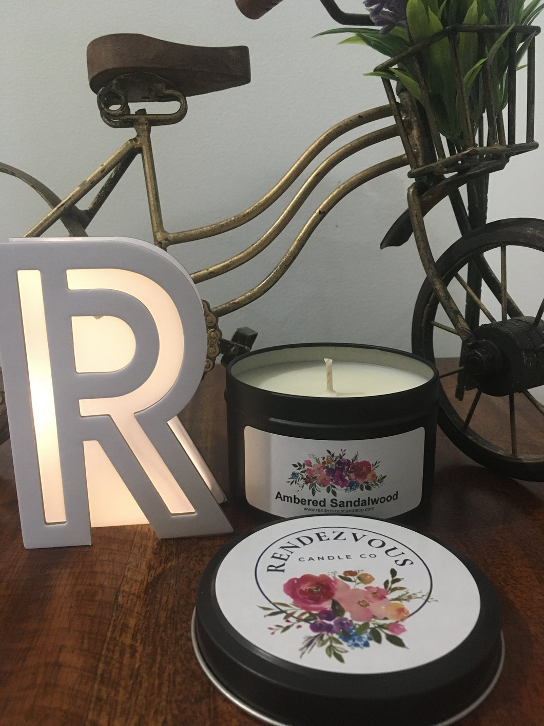 Ambered Sandalwood Scented Soy Candle